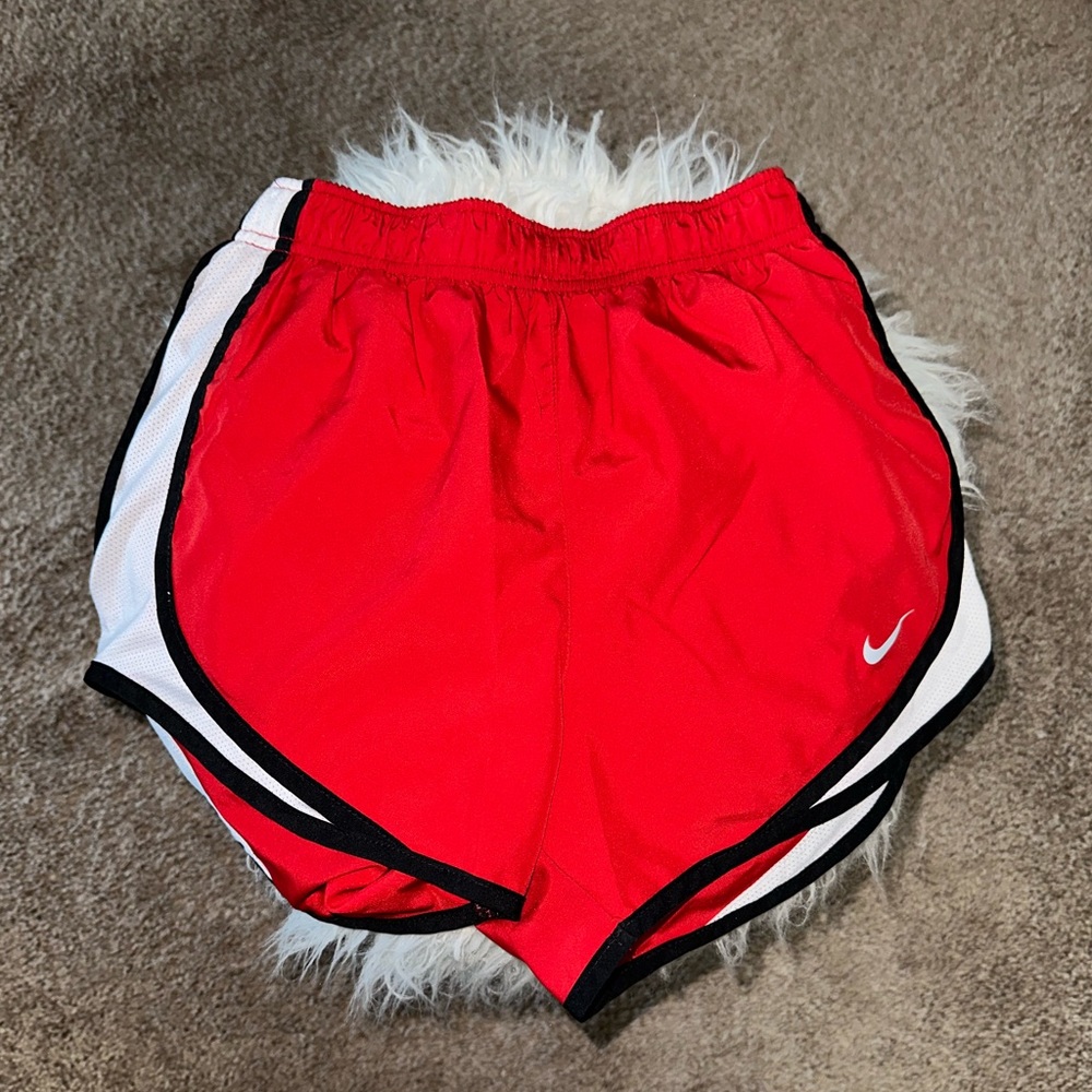 Women’s Nike Dri-Fit Tempo shorts